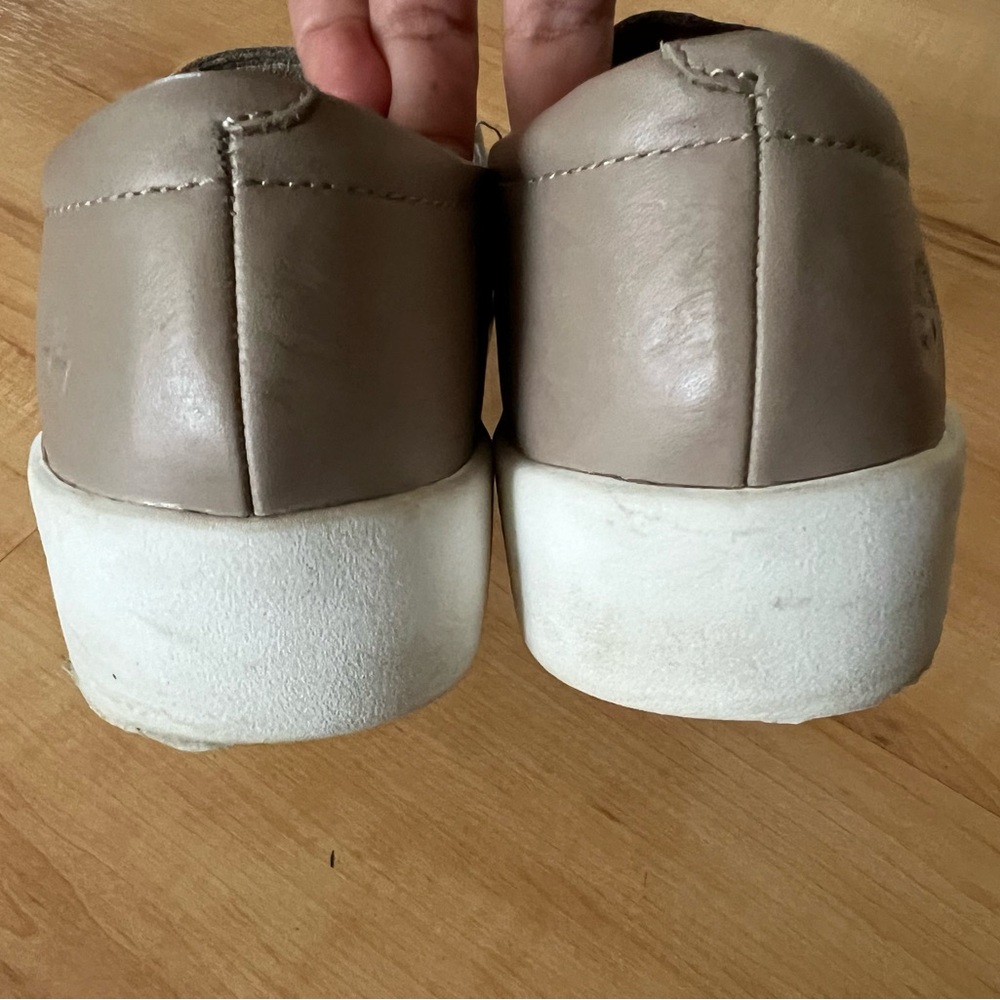 Timberland Slip-ons - Picture 8 of 9